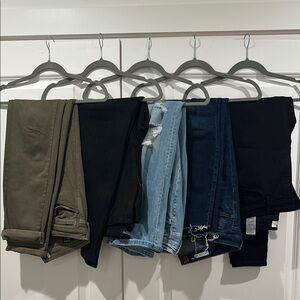 5 Pairs Womens Jeans - Like New